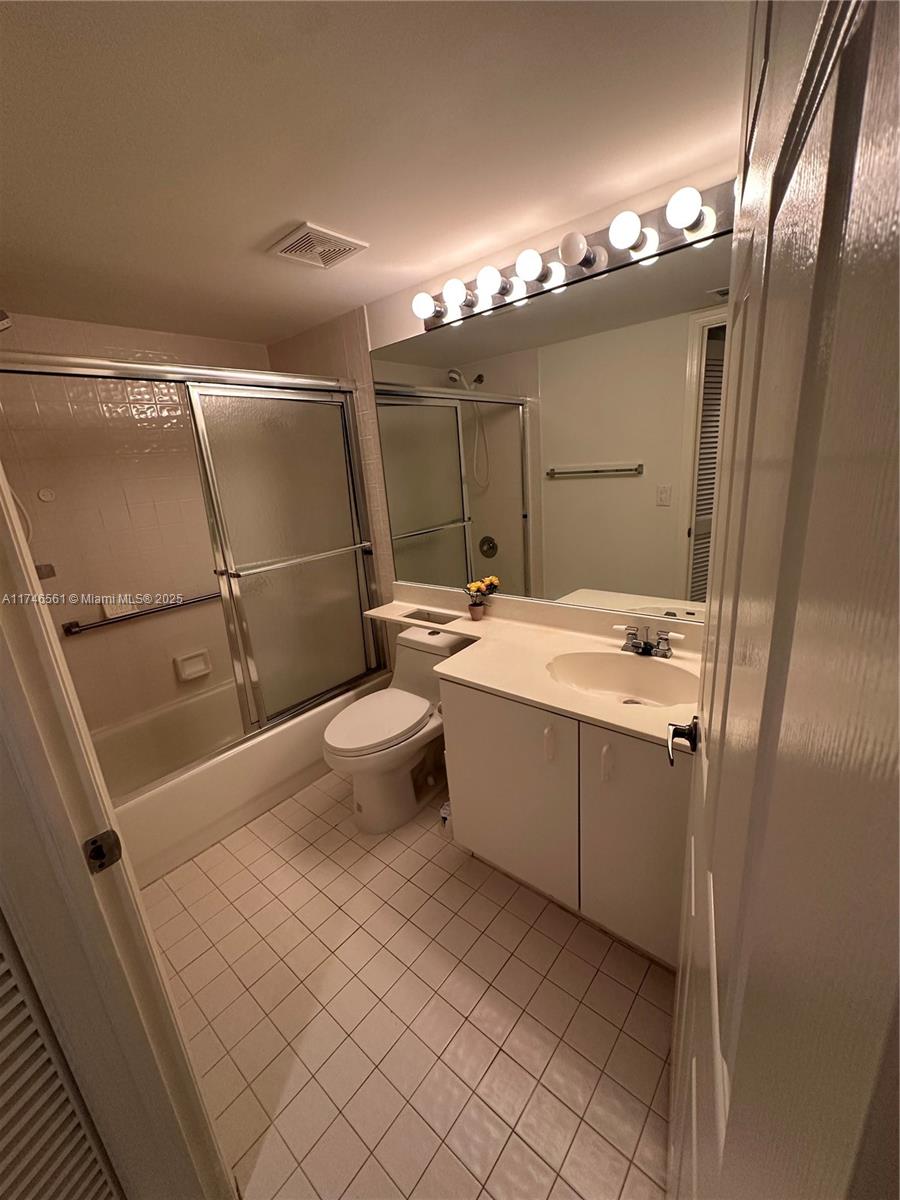 9587 Weldon Cir B203 Property Photo 20