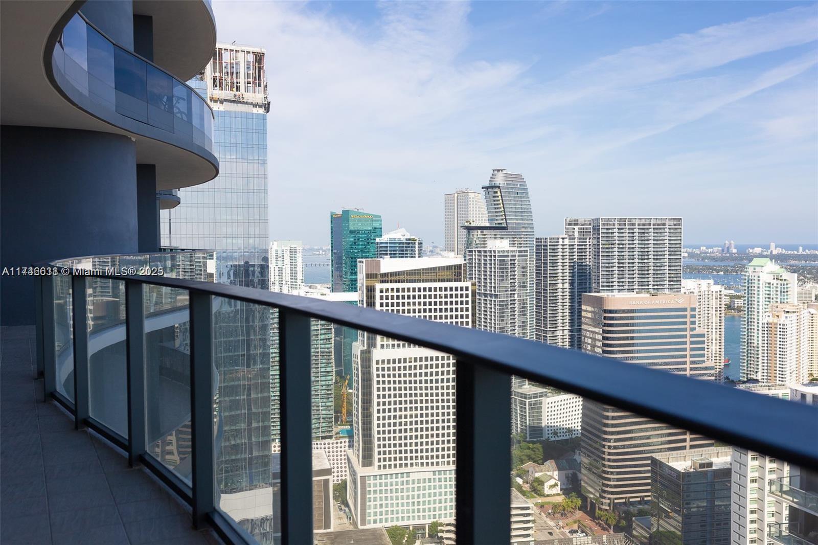 1000 Brickell Plz Ph5503 Property Photo 2