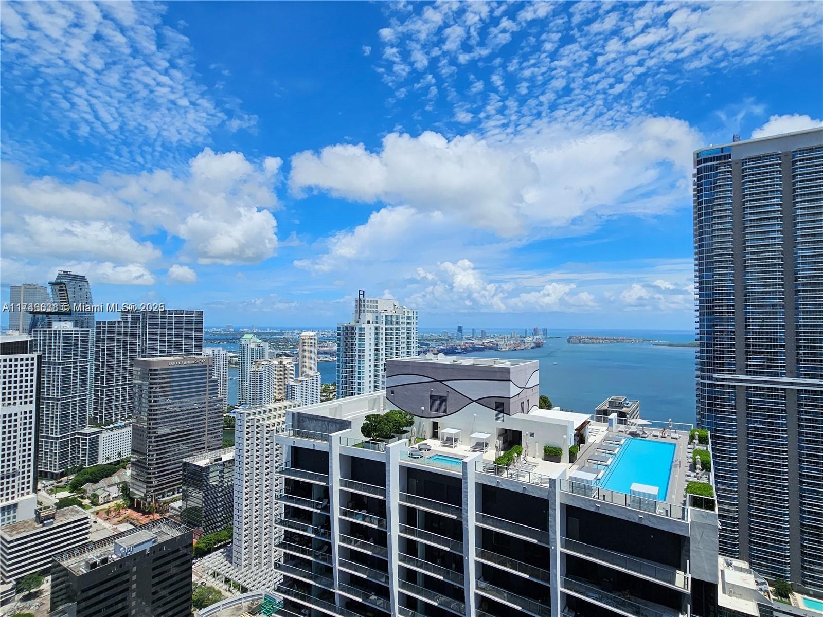1000 Brickell Plz Ph5503 Property Photo 3