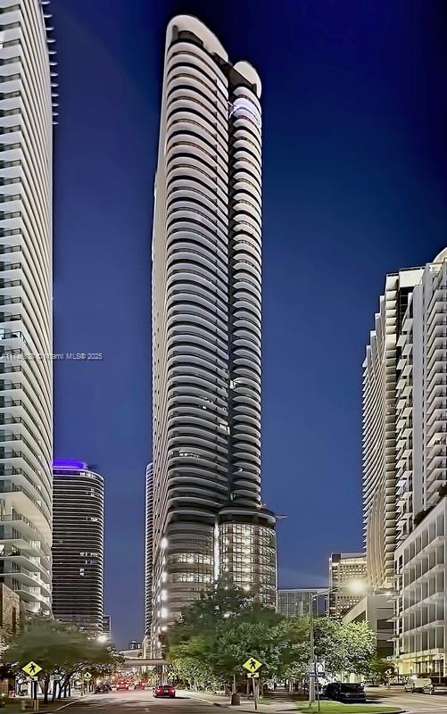 1000 Brickell Plz Ph5503 Property Photo 7