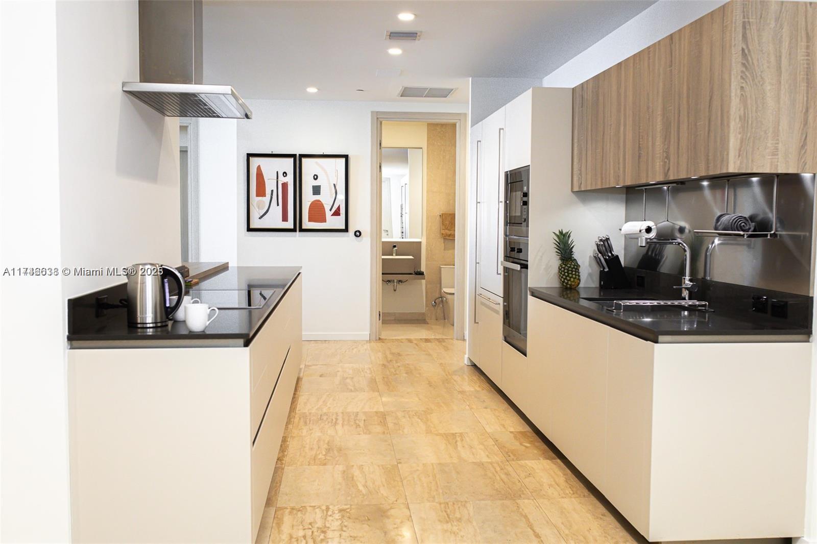 1000 Brickell Plz Ph5503 Property Photo 21