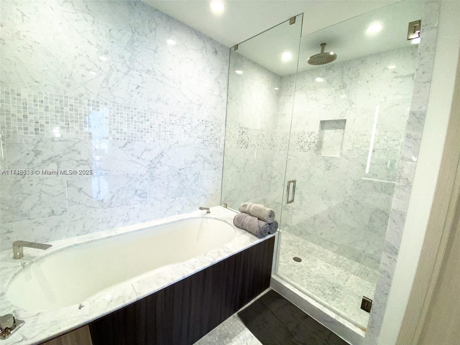 1000 Brickell Plz Ph5503 Property Photo 32