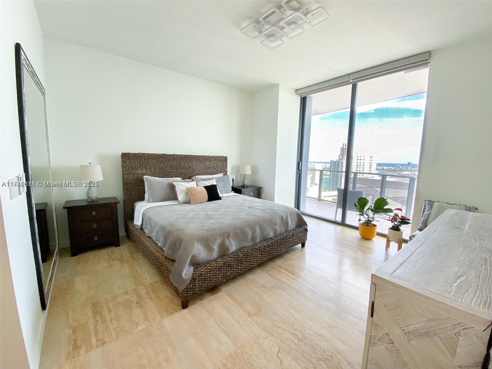 1000 Brickell Plz Ph5503 Property Photo 39
