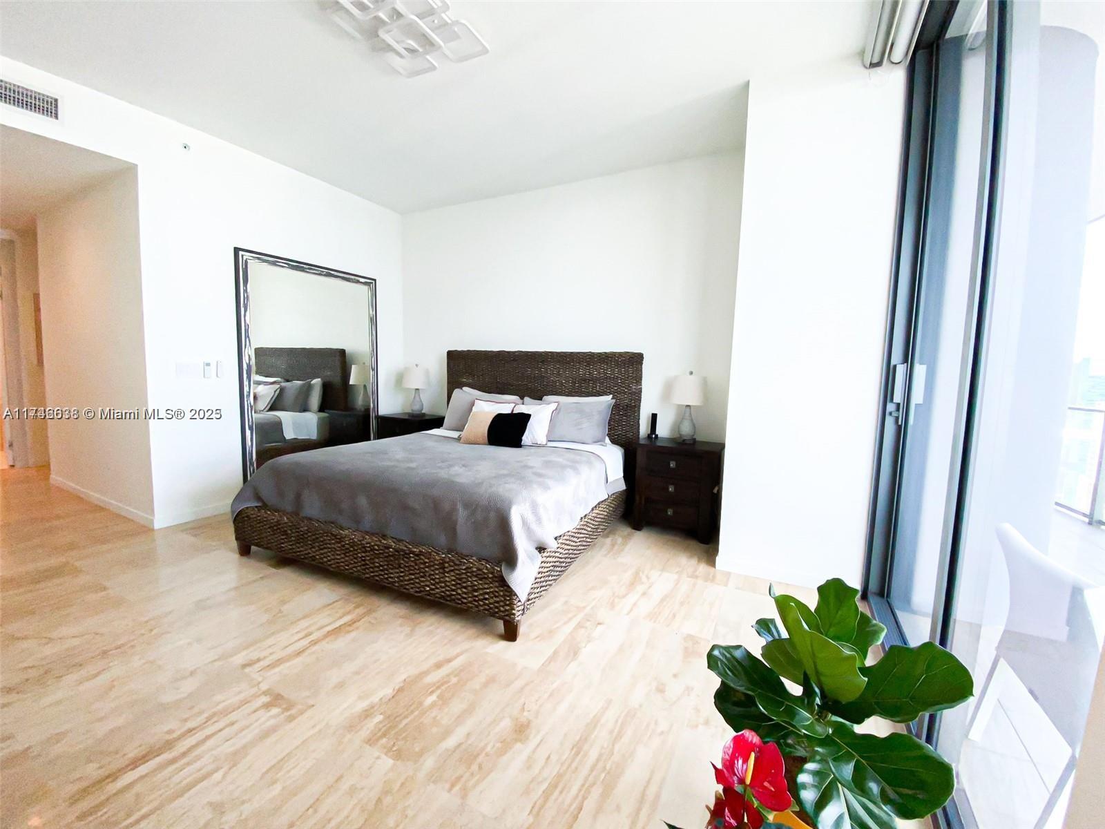 1000 Brickell Plz Ph5503 Property Photo 42