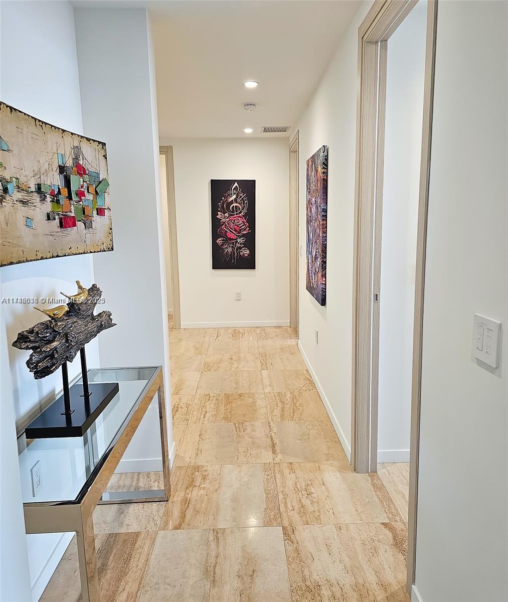 1000 Brickell Plz Ph5503 Property Photo 44
