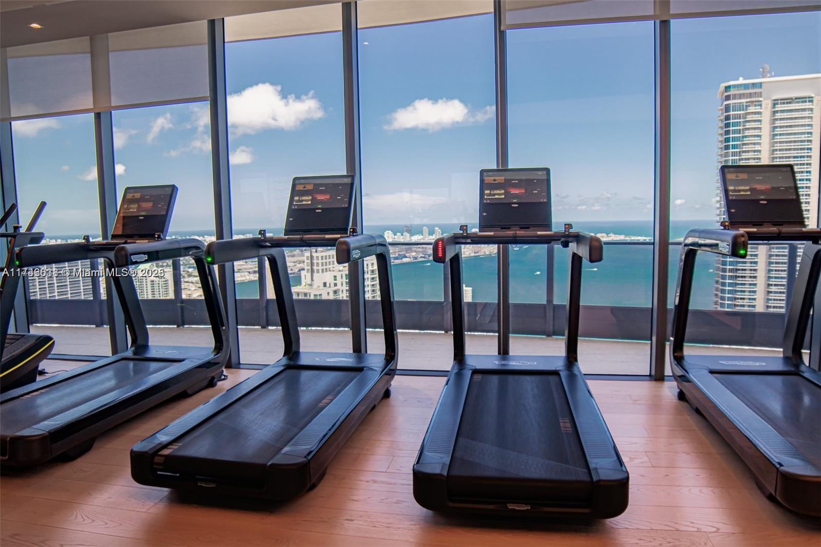 1000 Brickell Plz Ph5503 Property Photo 62
