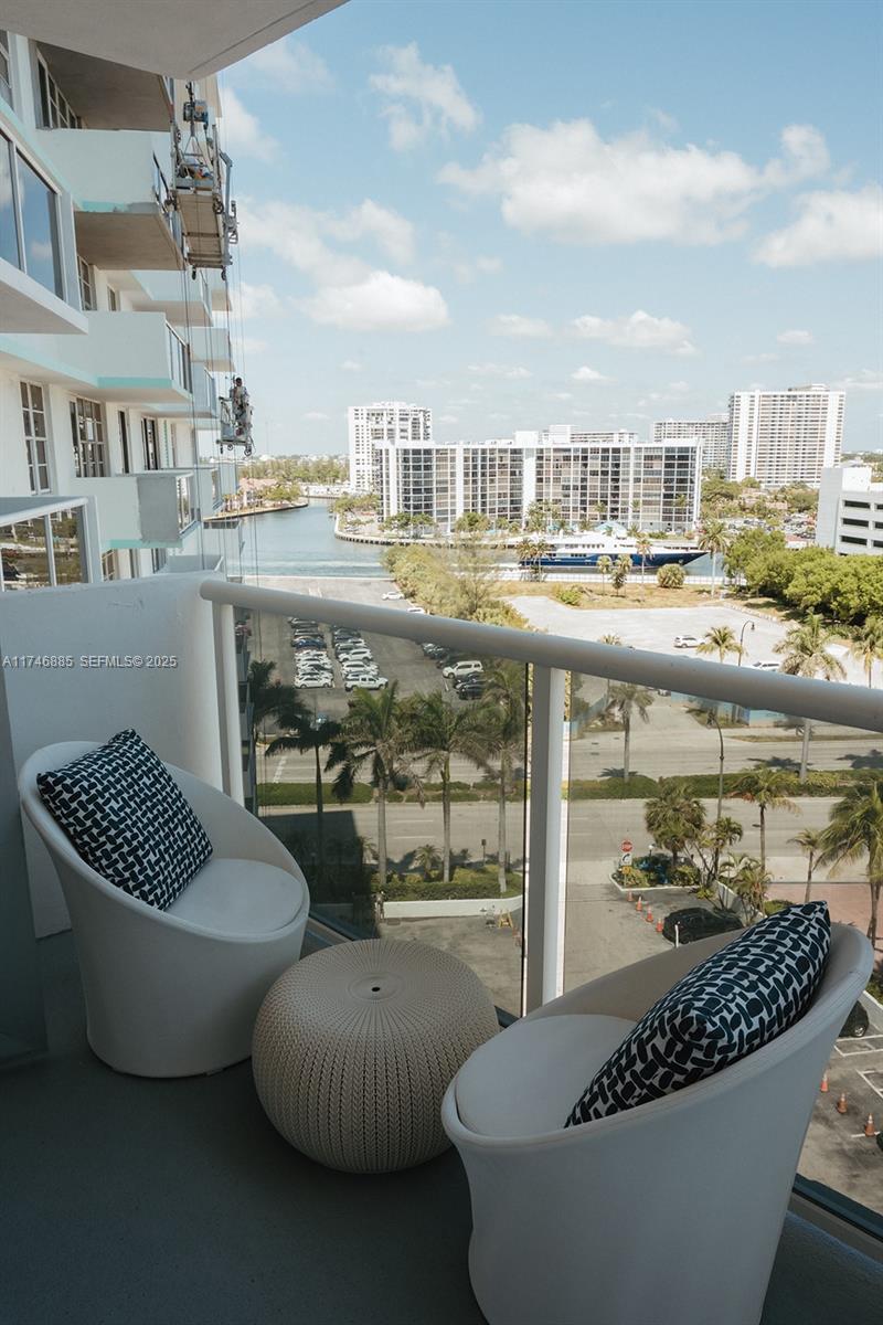 3725 S Ocean Dr 1019 Property Photo 52