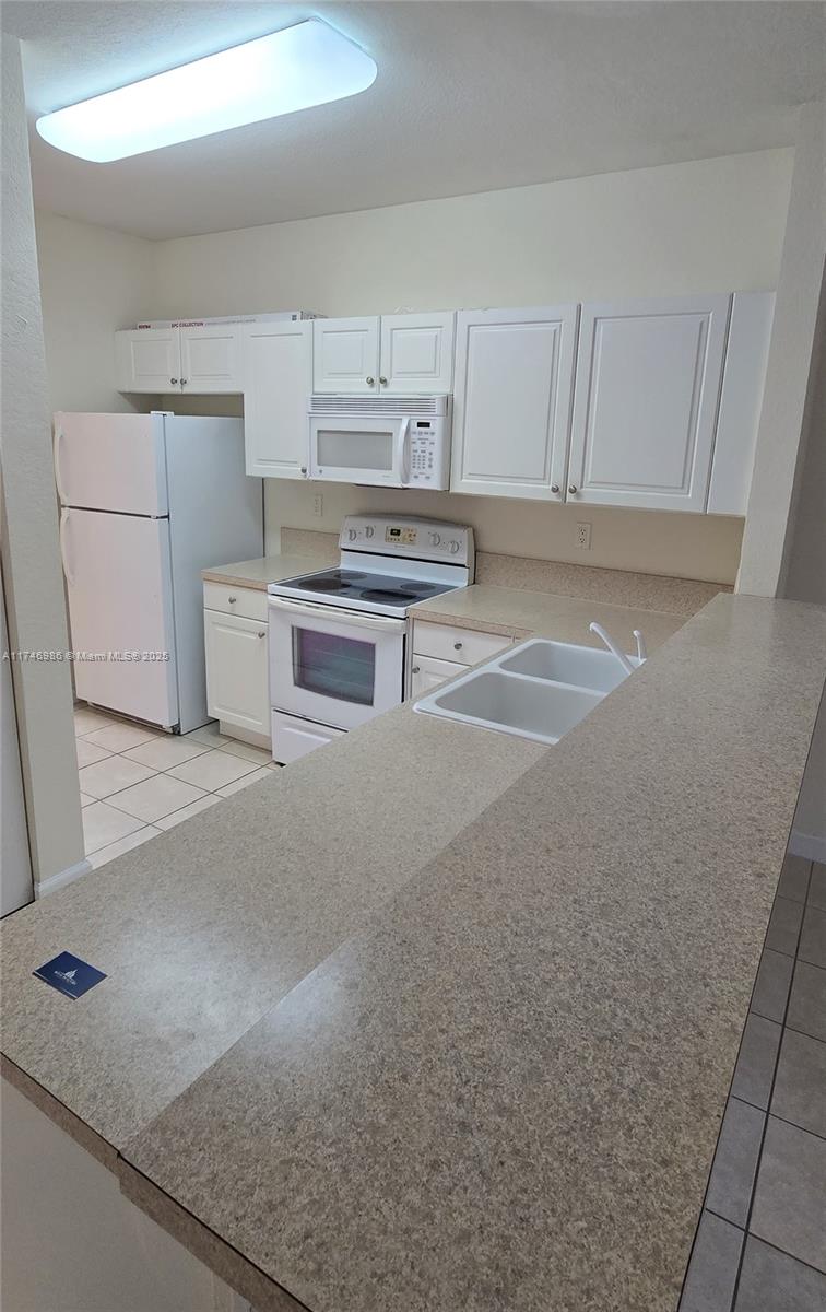3320 Ne 13th Cir Dr 107-23 Property Photo 6