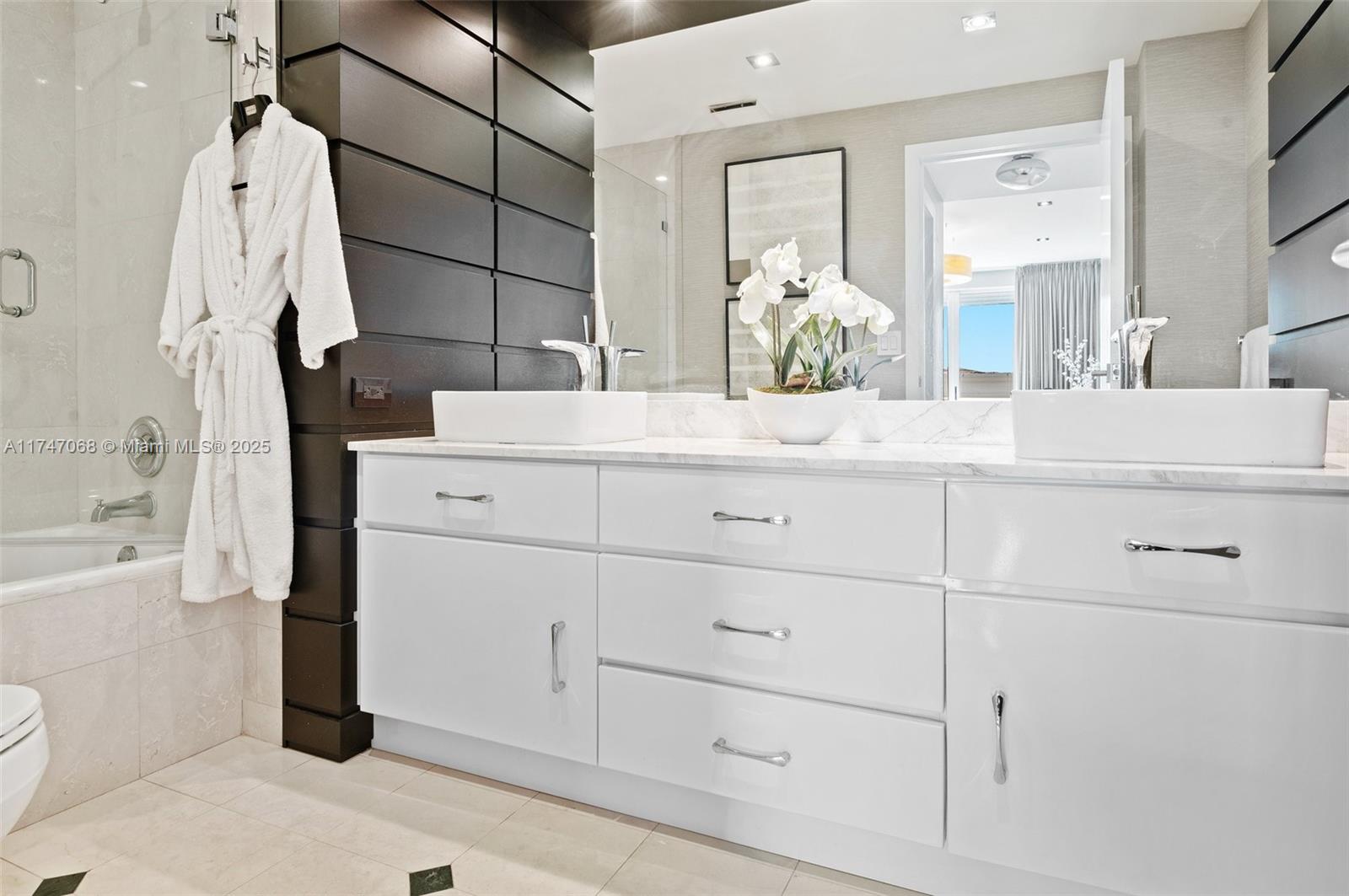 9601 Collins Ave 1208 Property Photo 25