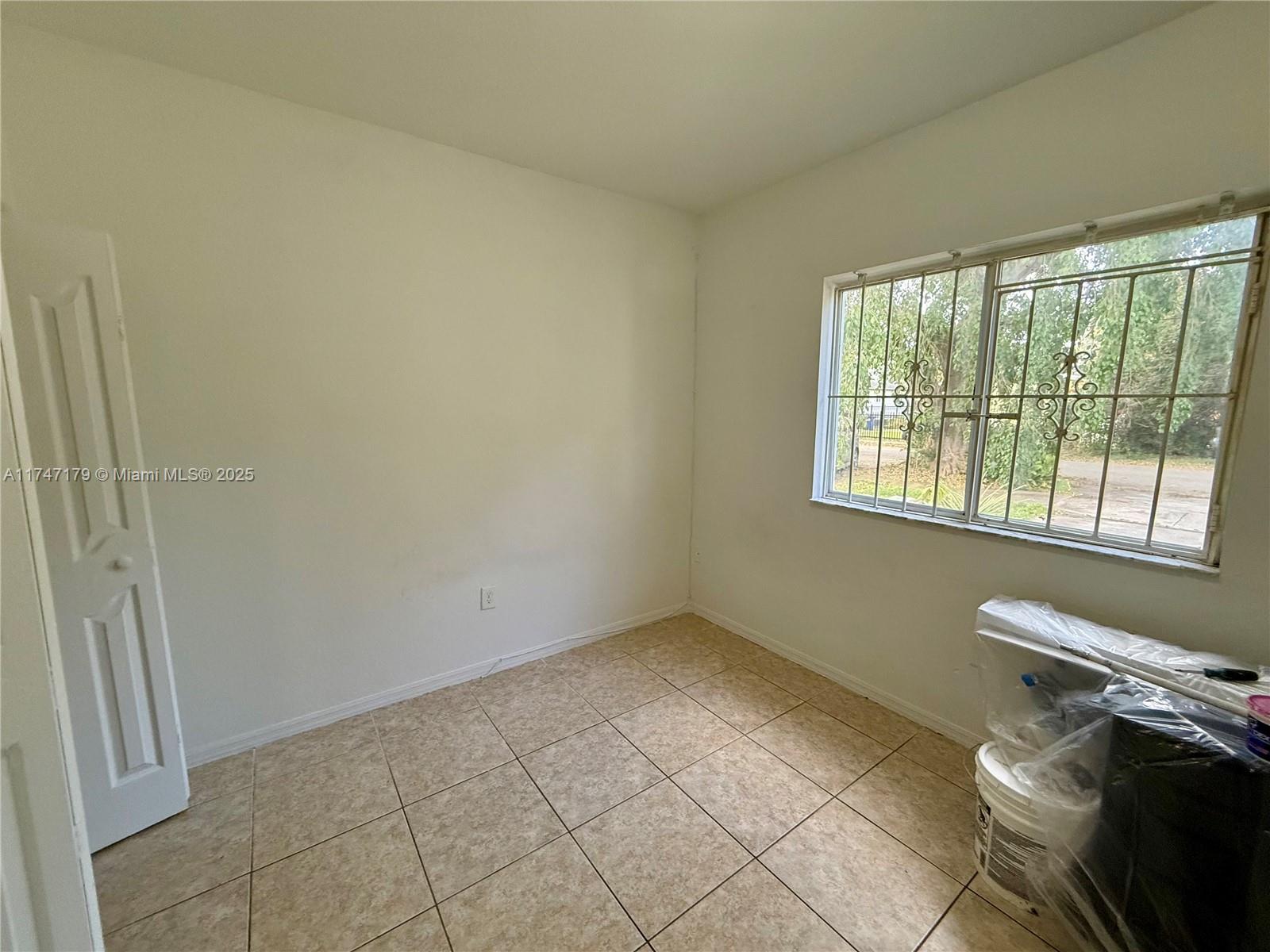 320 Nw 81st St Property Photo 15
