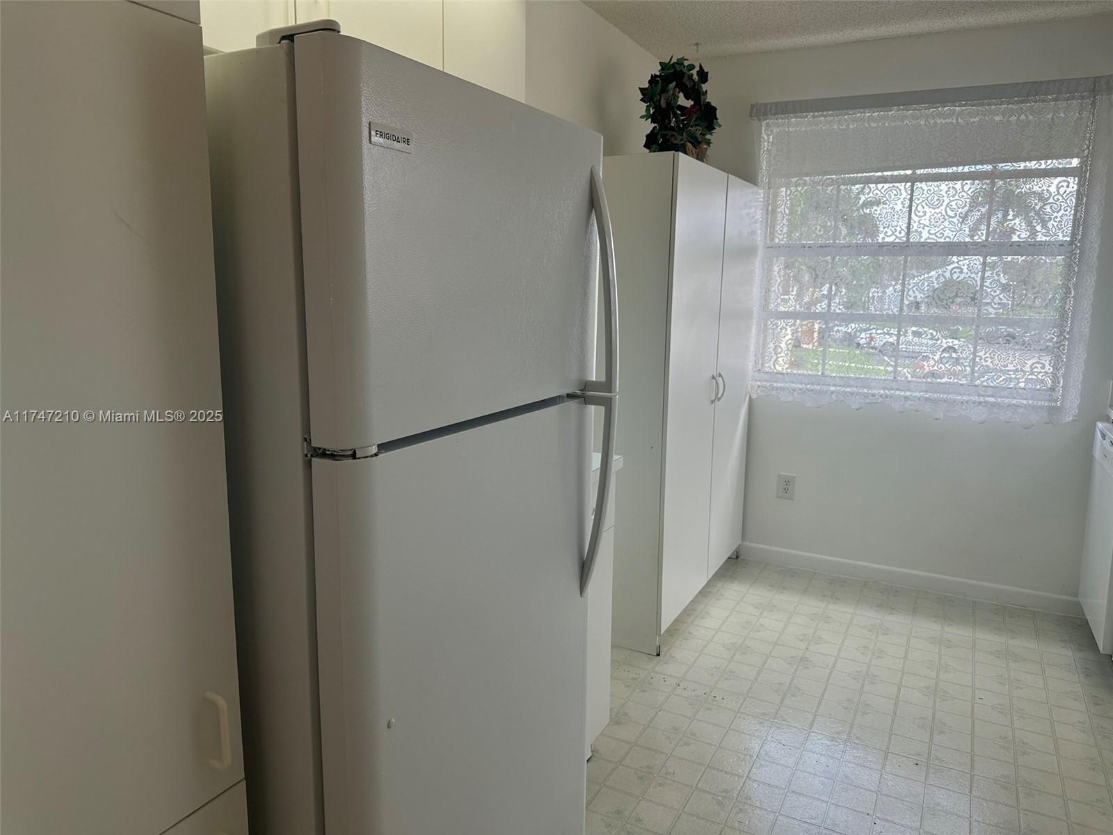 2274 Se 27th Dr 205-f Property Photo 8