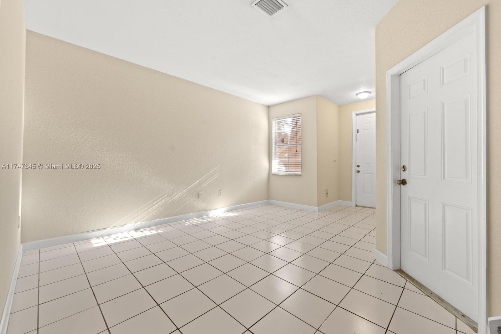 1397 Se 26th Ave Property Photo 5