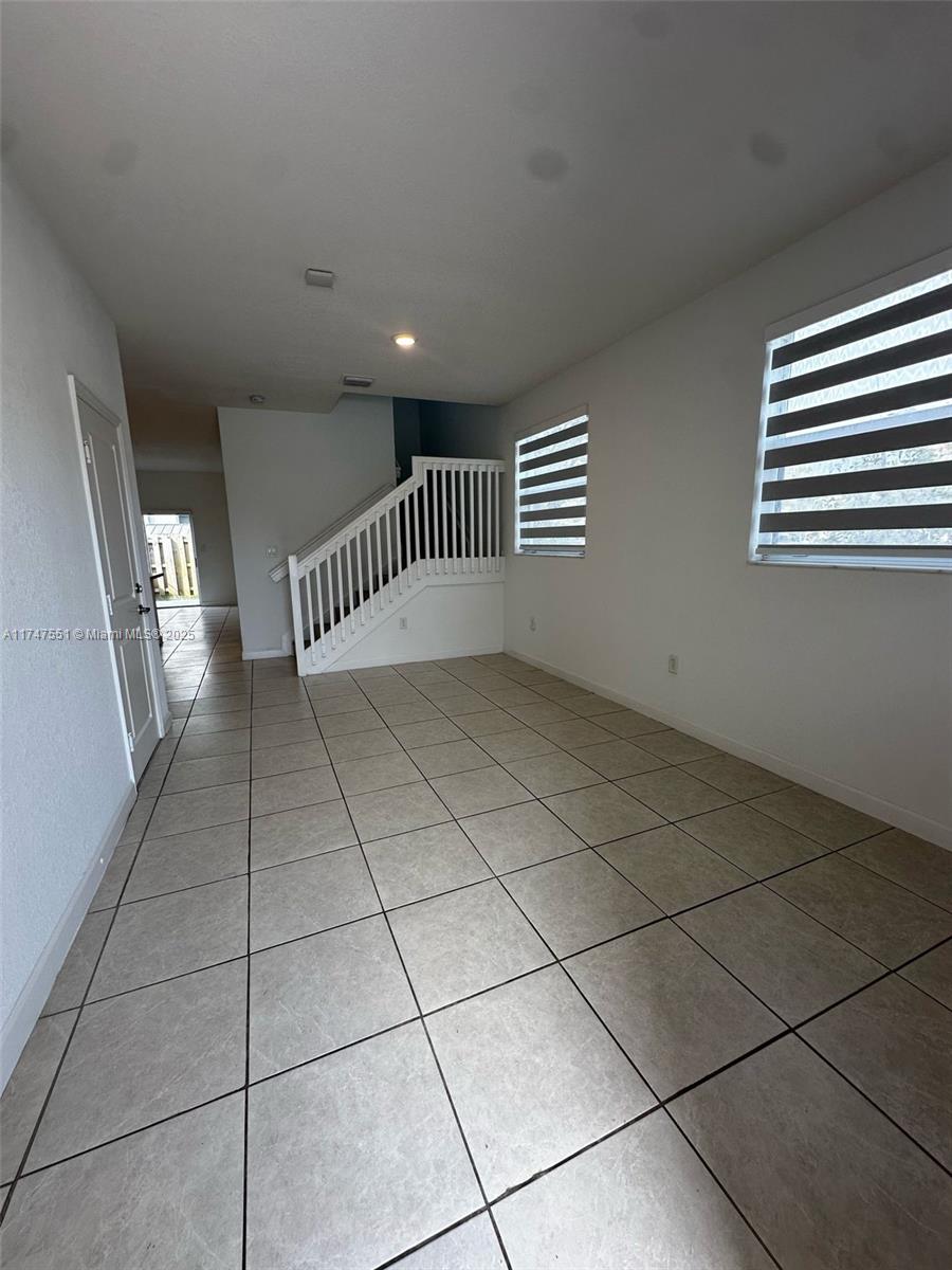 2629 Se 13th Ct Property Photo 2
