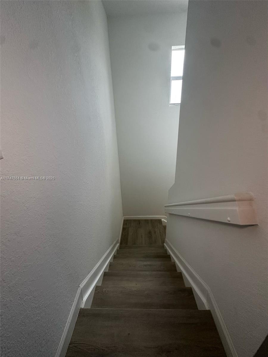 2629 Se 13th Ct Property Photo 11