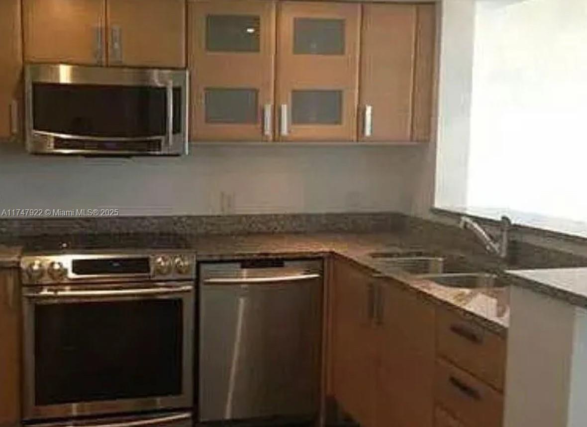 2101 Se Brickell Ave 611 Property Photo 2