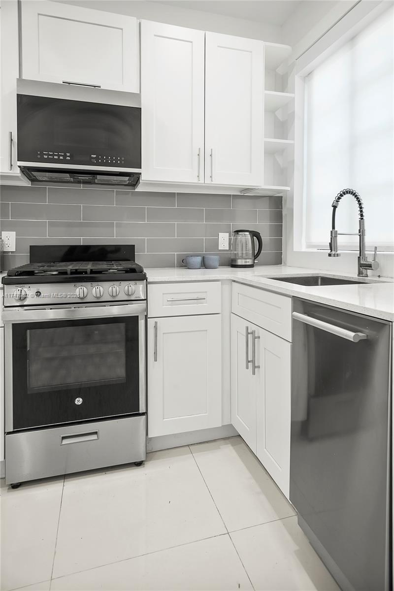733 Michigan Ave 7 Property Photo 11