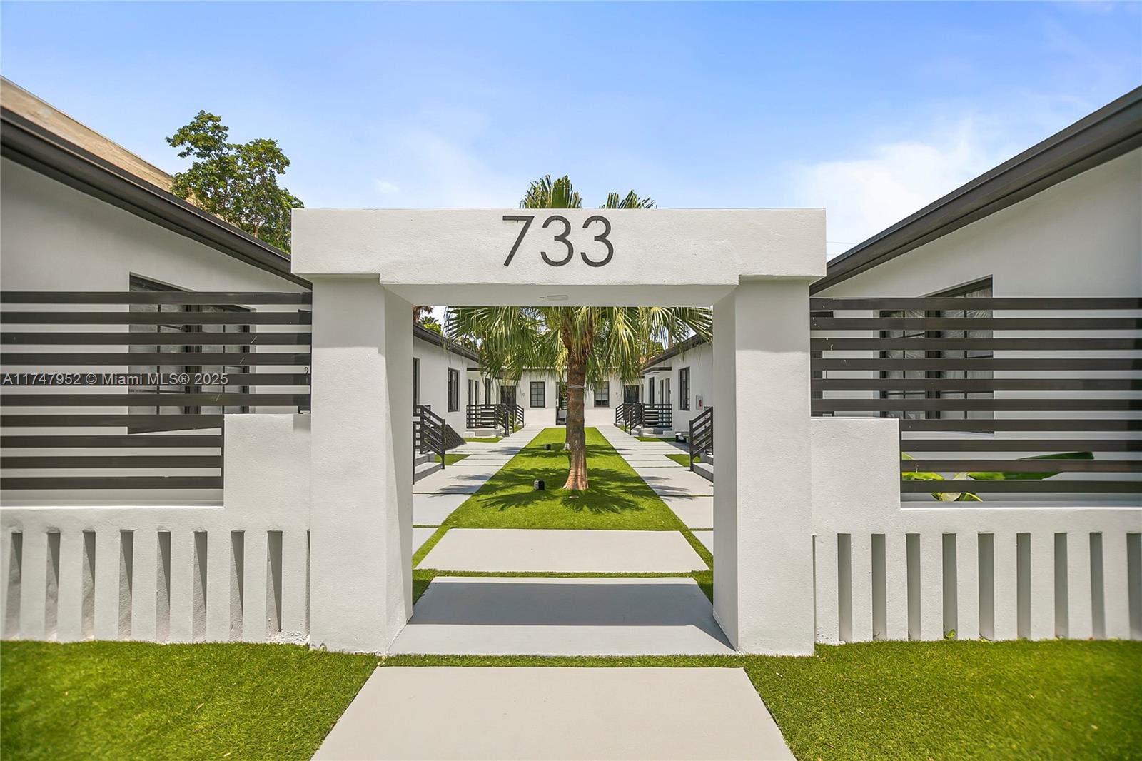 733 Michigan Ave 7 Property Photo 17