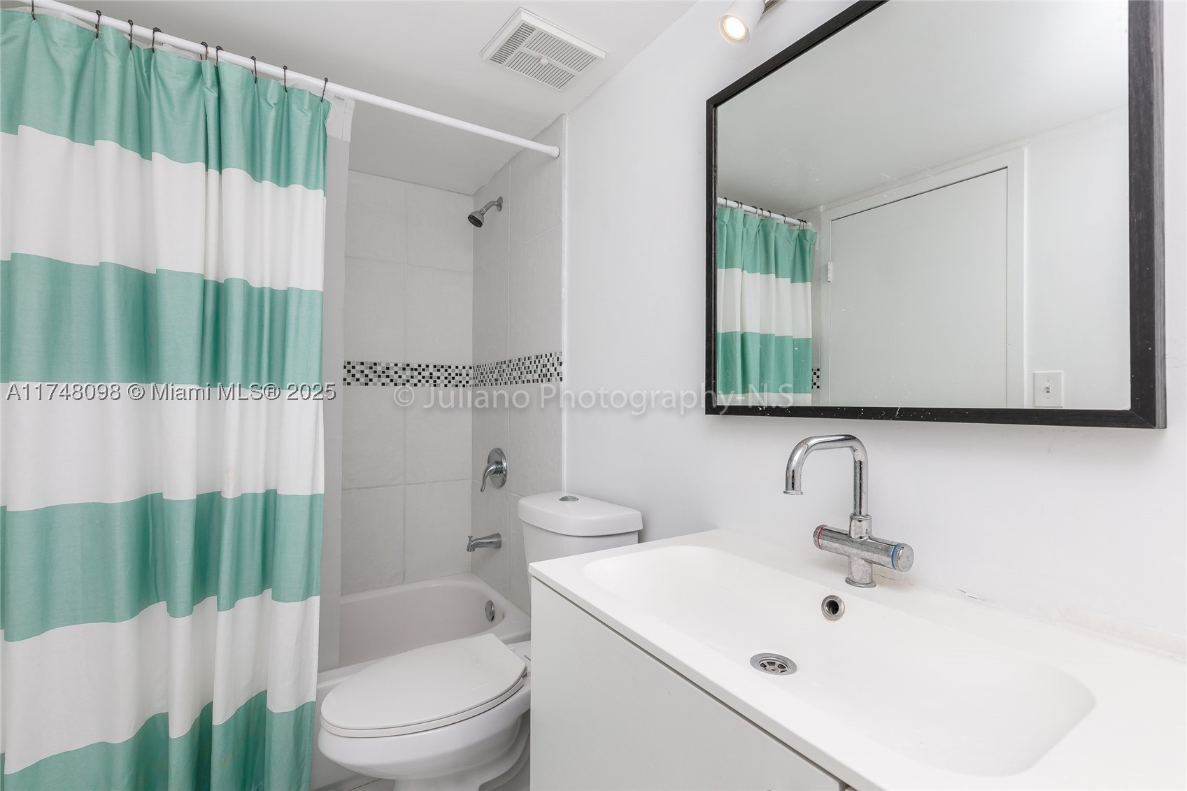 7601 E Treasure Dr 1108 Property Photo 18