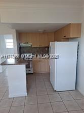 1230 W 54th St 320a Property Photo 6
