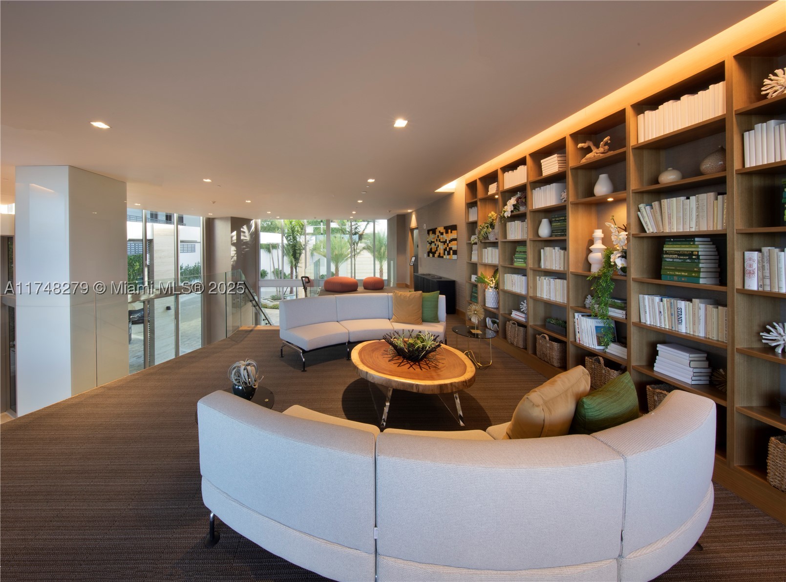16385 Biscayne Blvd 1221 Property Photo 4