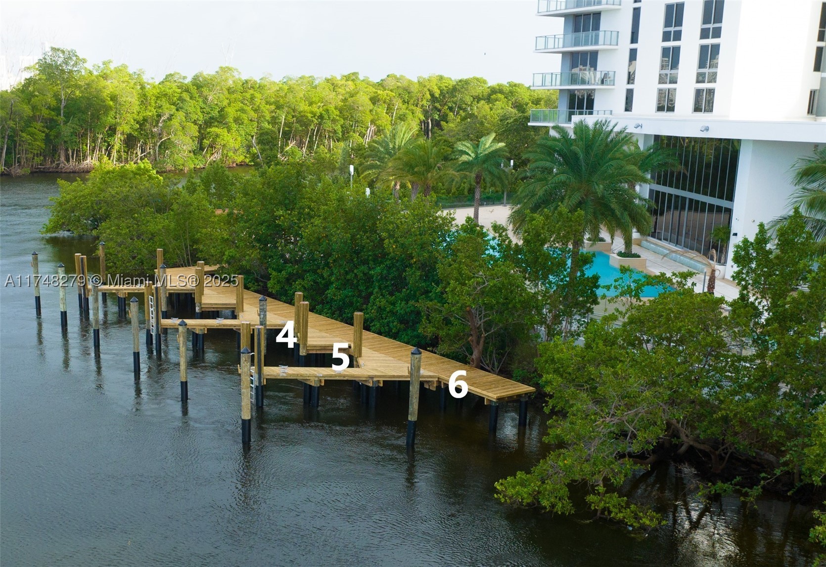 16385 Biscayne Blvd 1221 Property Photo 10