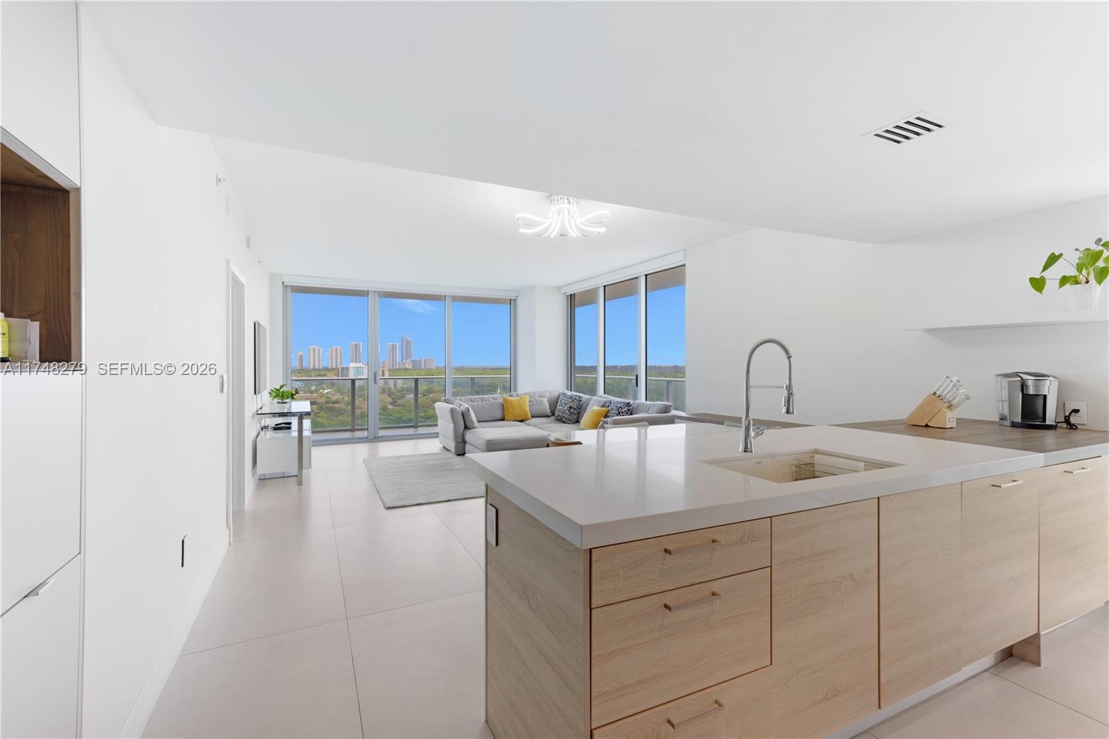 16385 Biscayne Blvd 1221 Property Photo 19