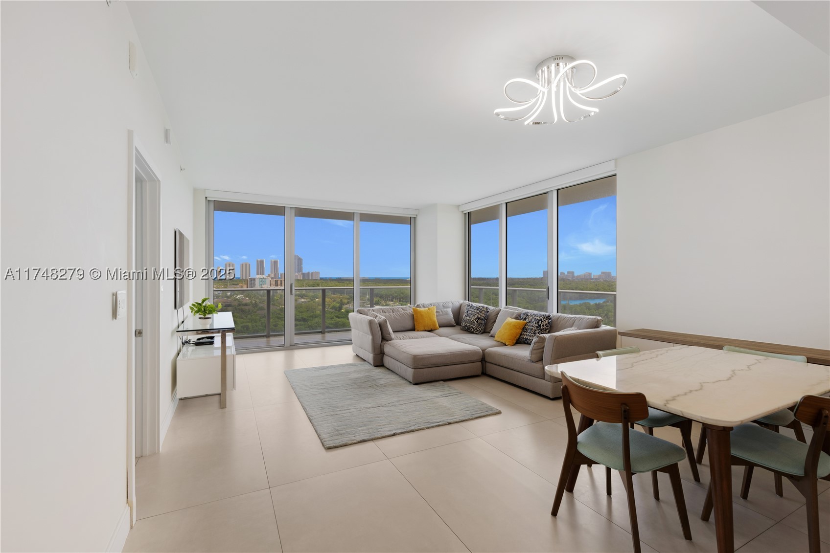 16385 Biscayne Blvd 1221 Property Photo 21