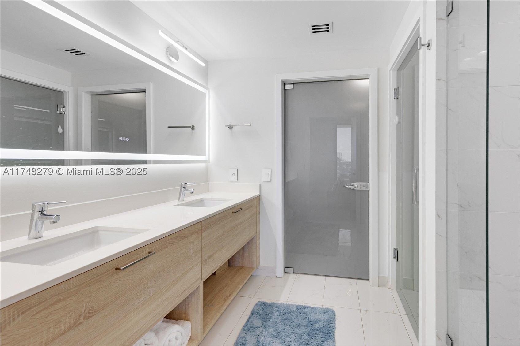 16385 Biscayne Blvd 1221 Property Photo 32