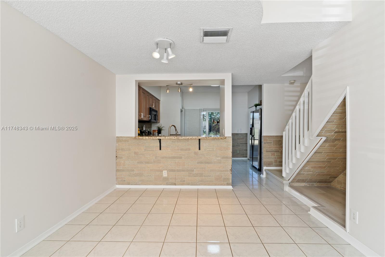 16675 Hemingway Dr Property Photo 13
