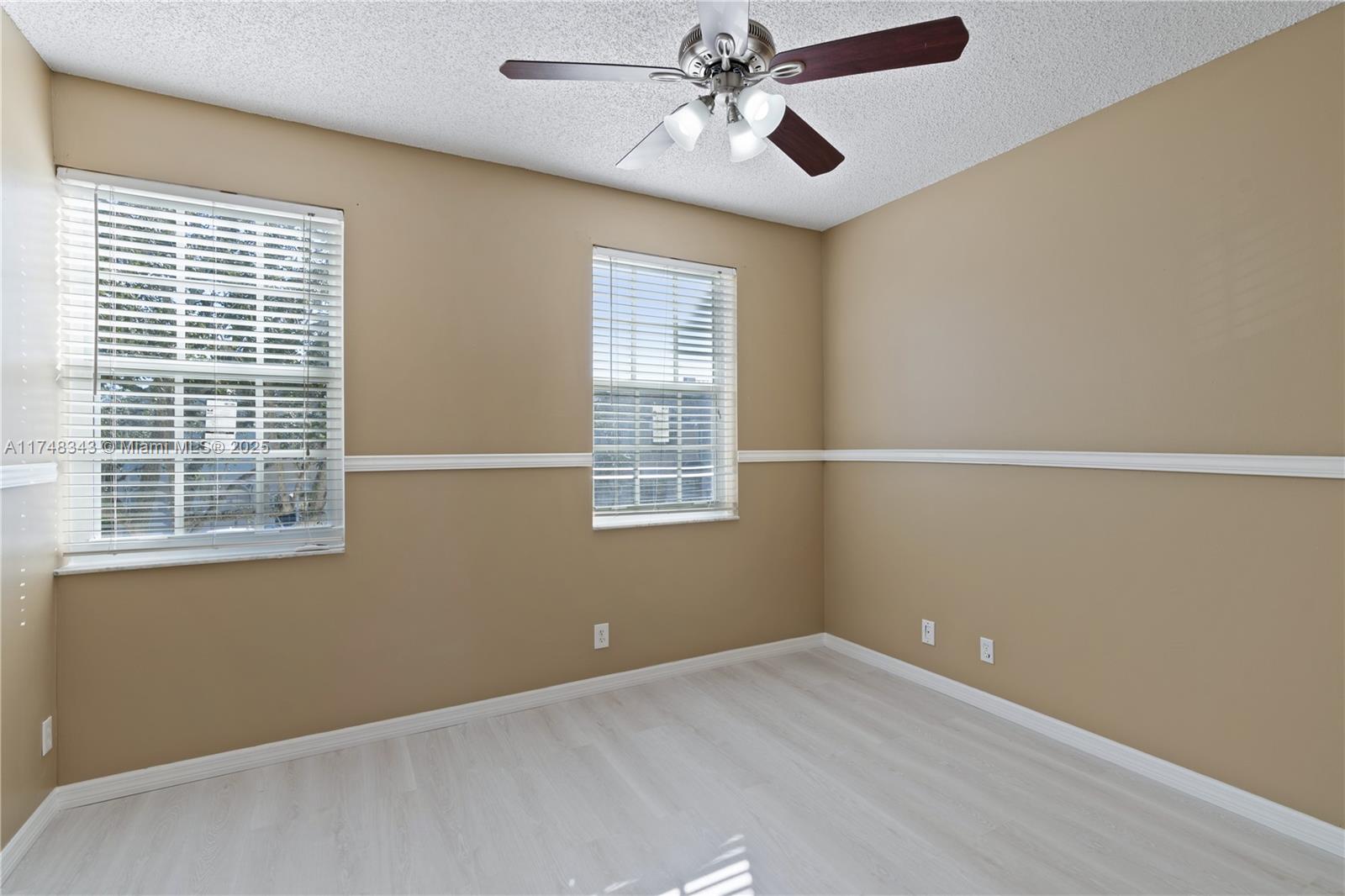 16675 Hemingway Dr Property Photo 23