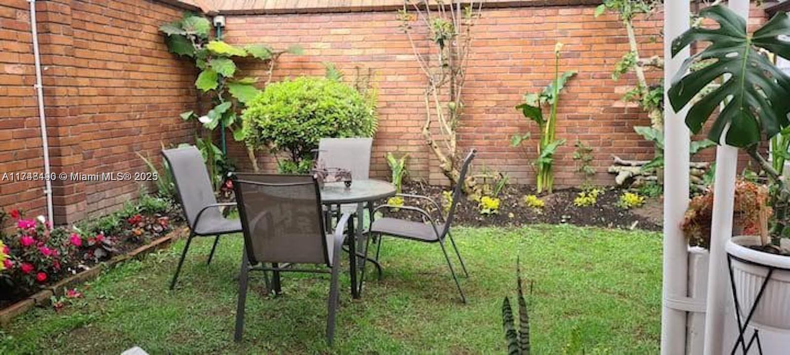 Cra 71 Pontevedra Property Photo 2