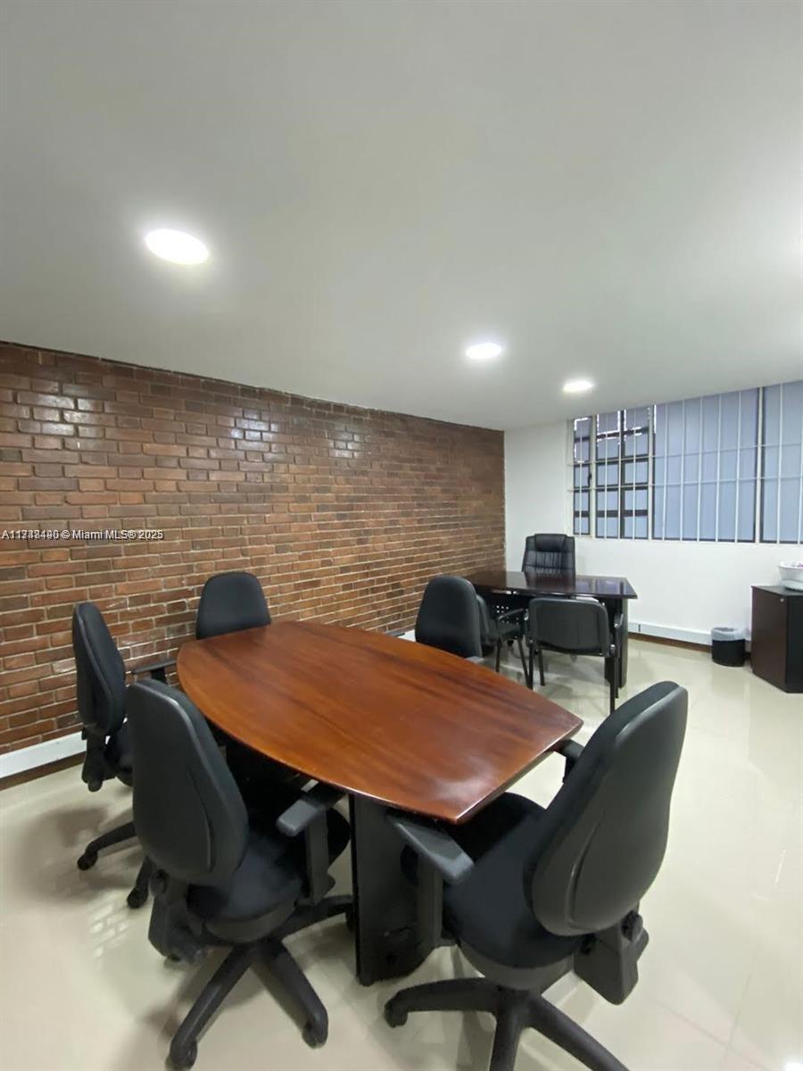 Cra 71 Pontevedra Property Photo 39