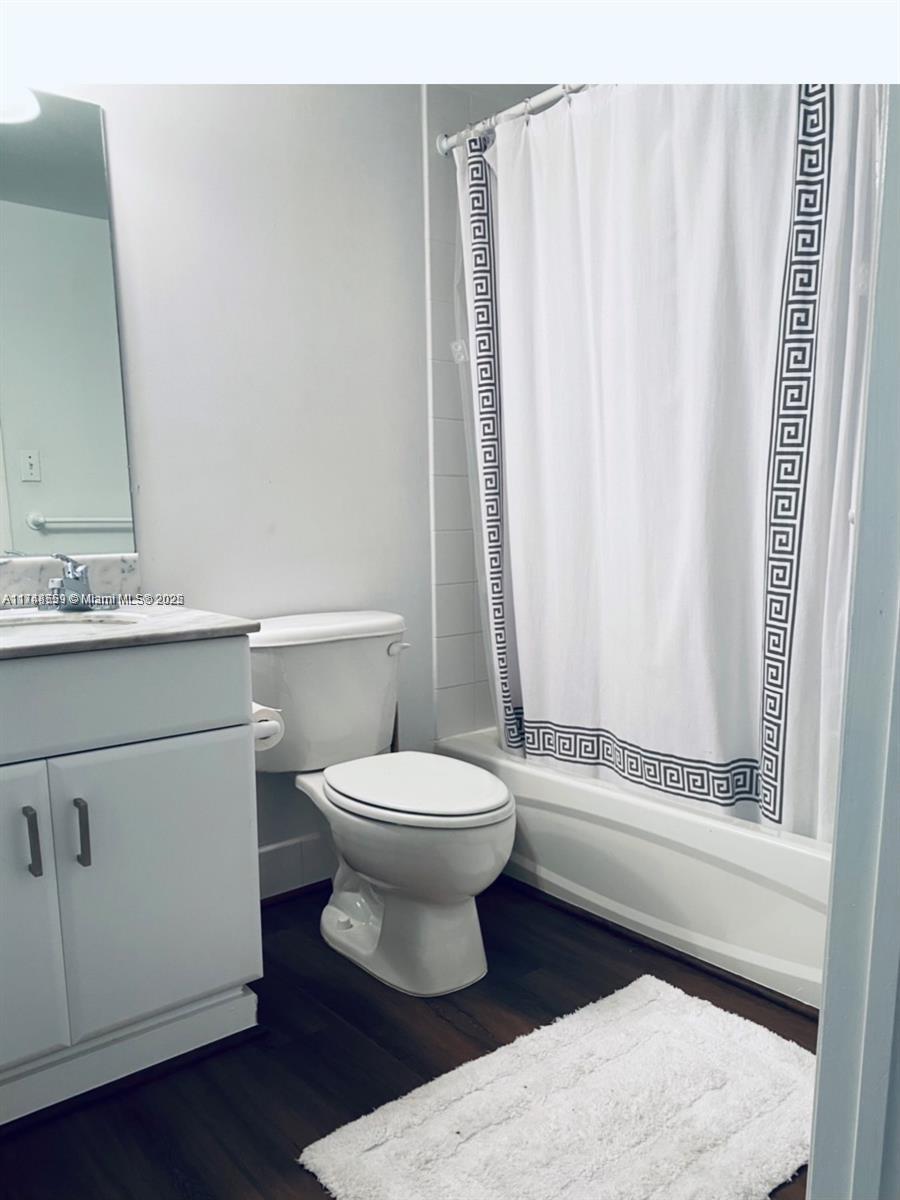 1200 Brickell Bay Dr 3924 Property Photo 14