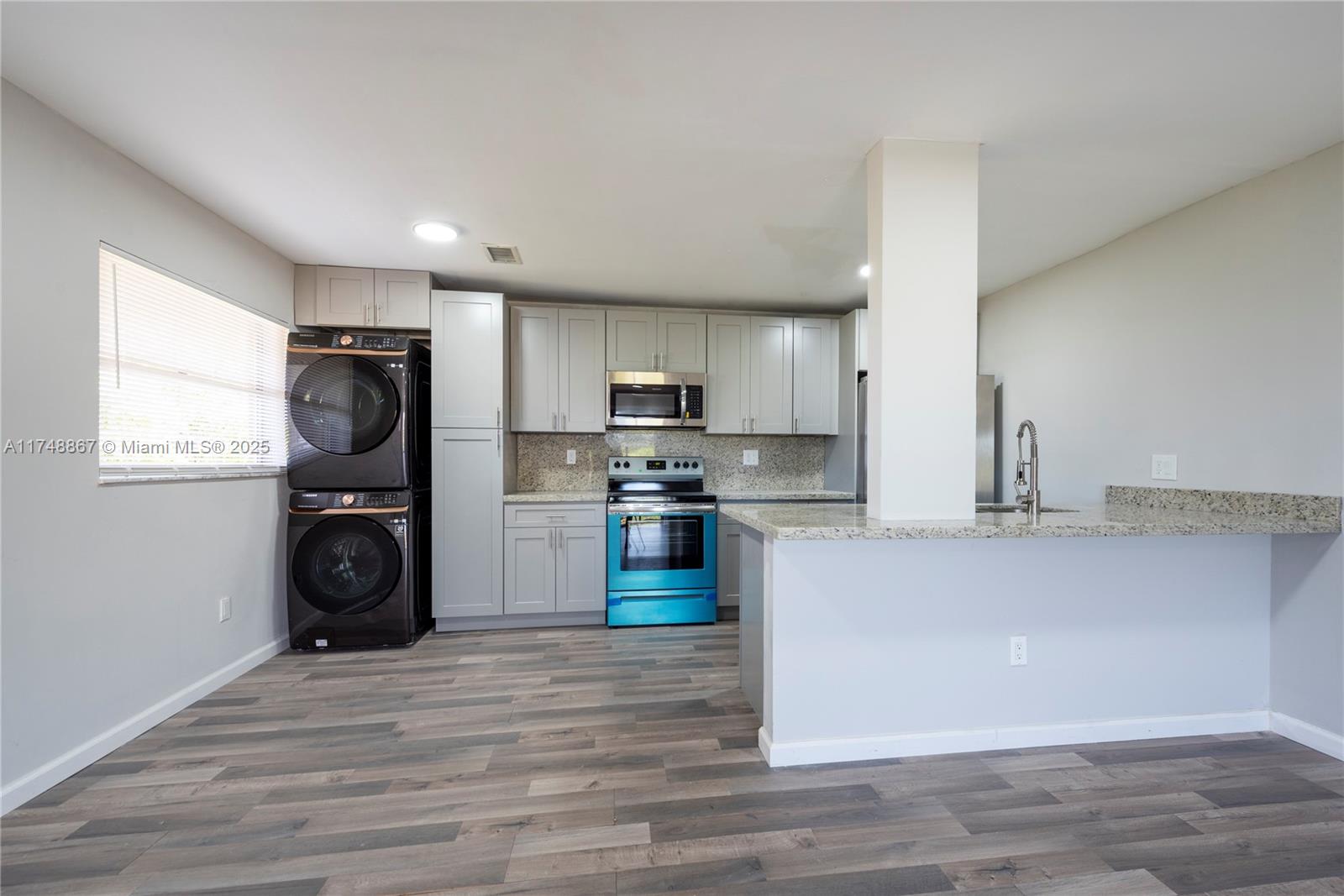 4111 Stirling Rd 509 Property Photo