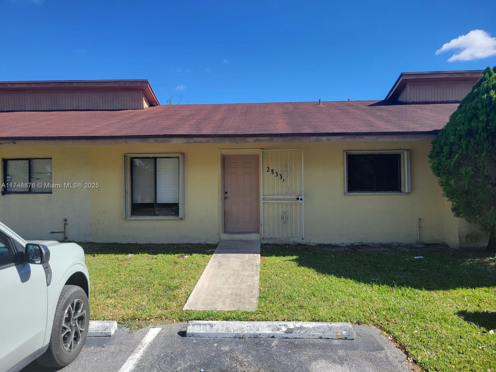 28331 Sw 141st Ct . Property Photo 1