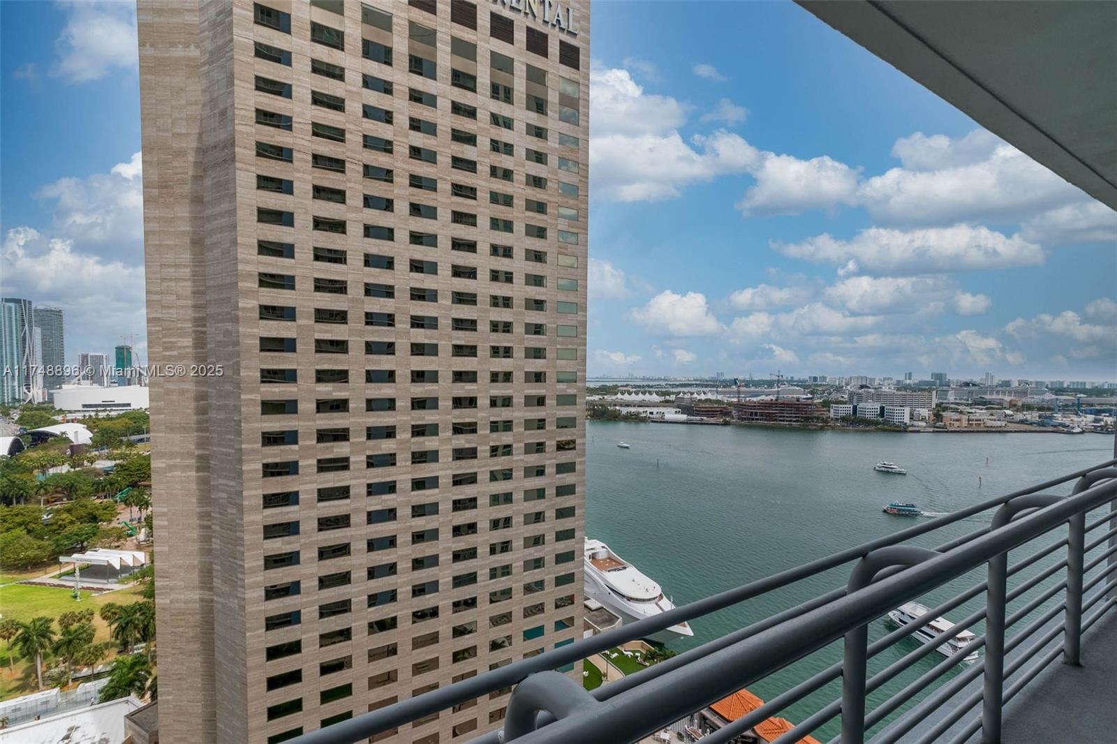 335 S Biscayne Blvd 2402 Property Photo 2
