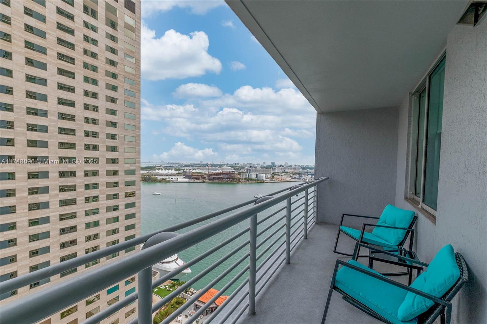335 S Biscayne Blvd 2402 Property Photo 4