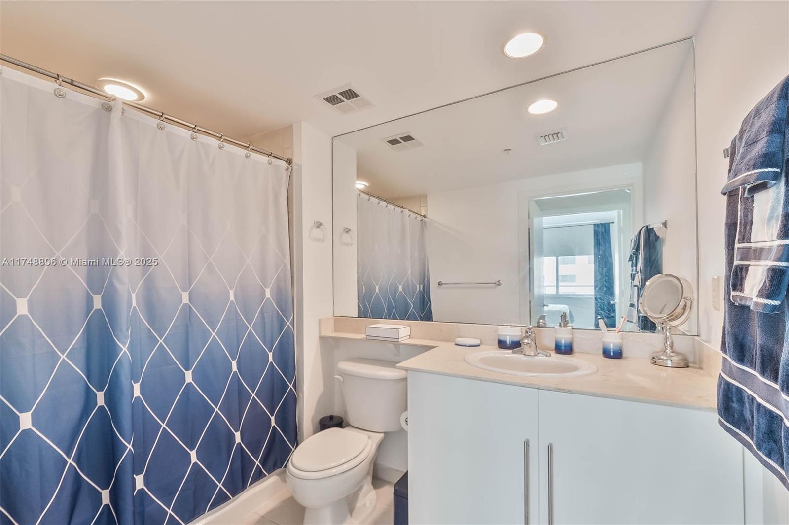 335 S Biscayne Blvd 2402 Property Photo 12