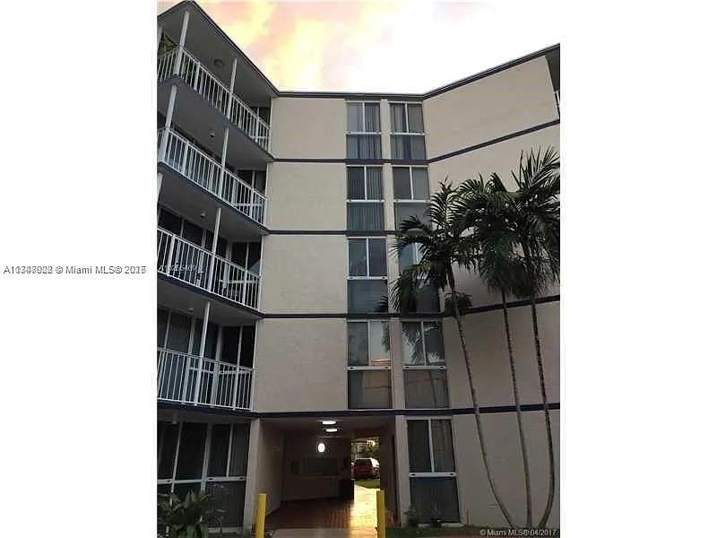 7165 Nw 186th St A406 Property Photo 2