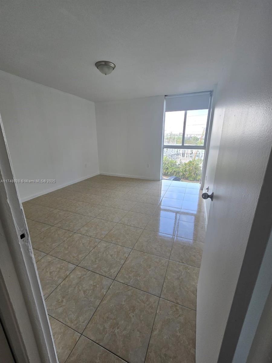 7165 Nw 186th St A406 Property Photo 10