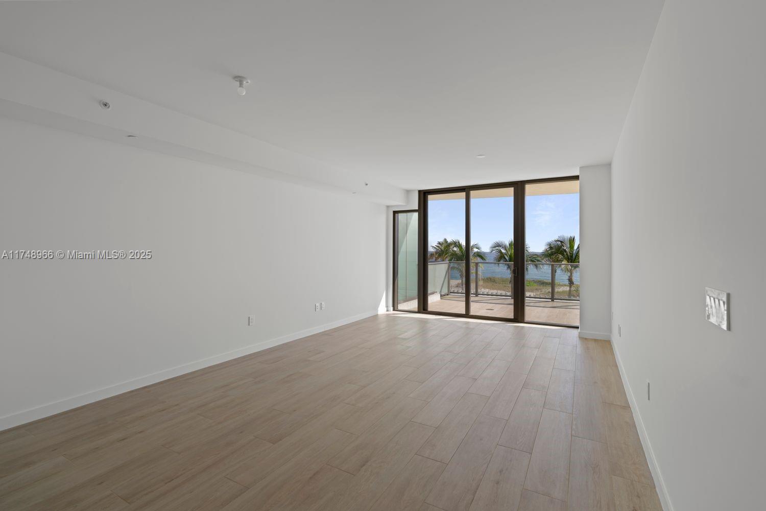 1116 N Ocean Blvd 304 Property Photo 21