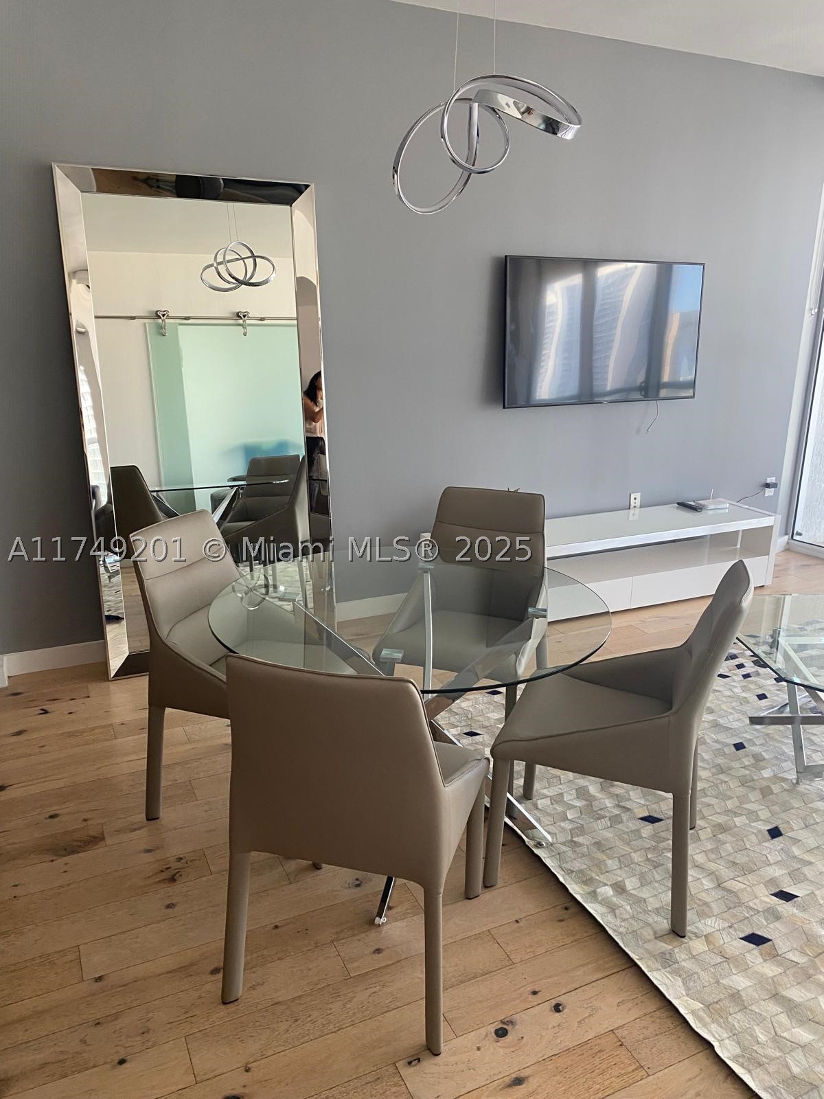 485 Brickell Ave 2603 Property Photo 4