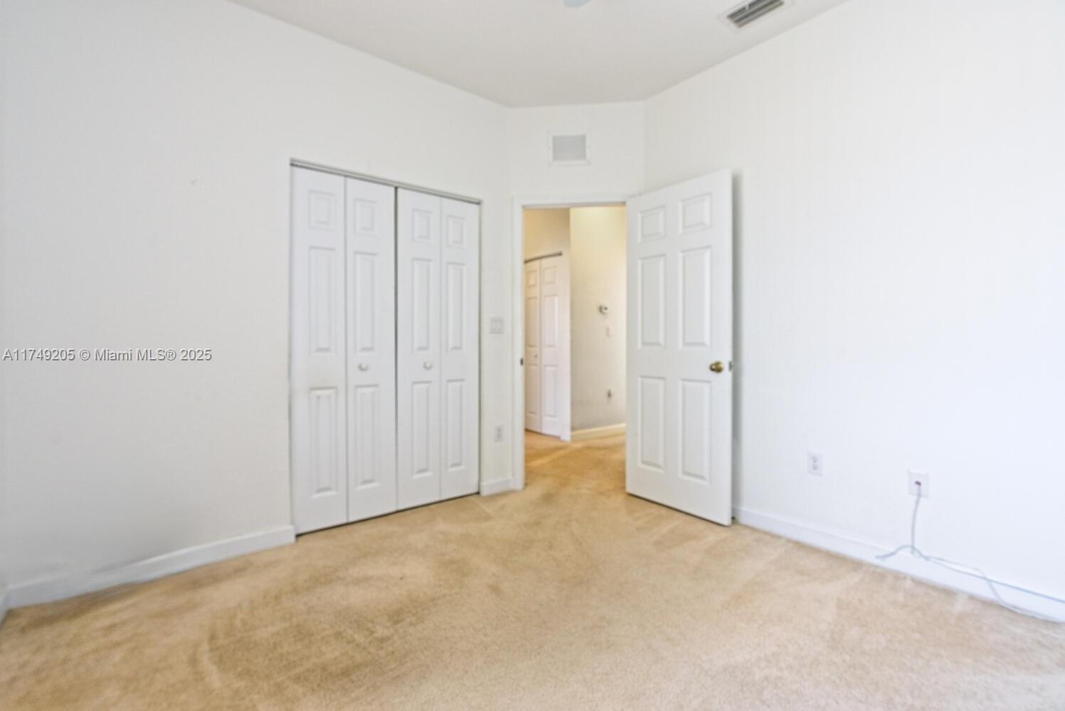 1015 Ne 41st Pl Property Photo 17