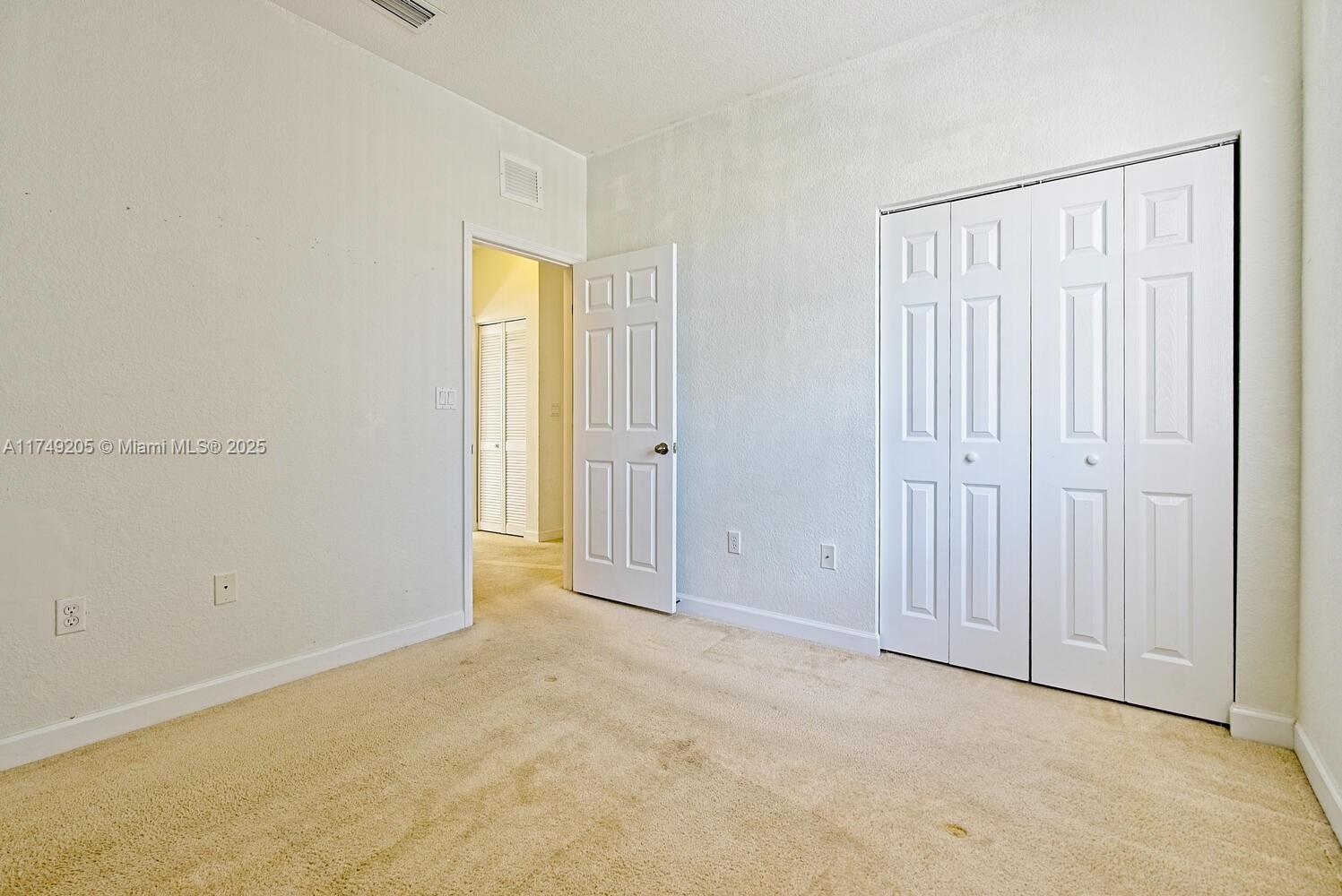1015 Ne 41st Pl Property Photo 19