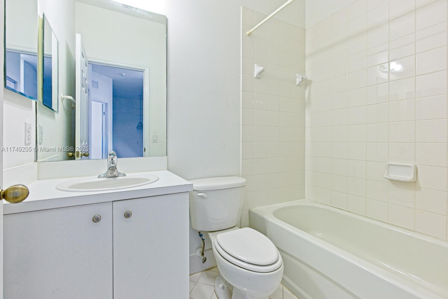 1015 Ne 41st Pl Property Photo 21