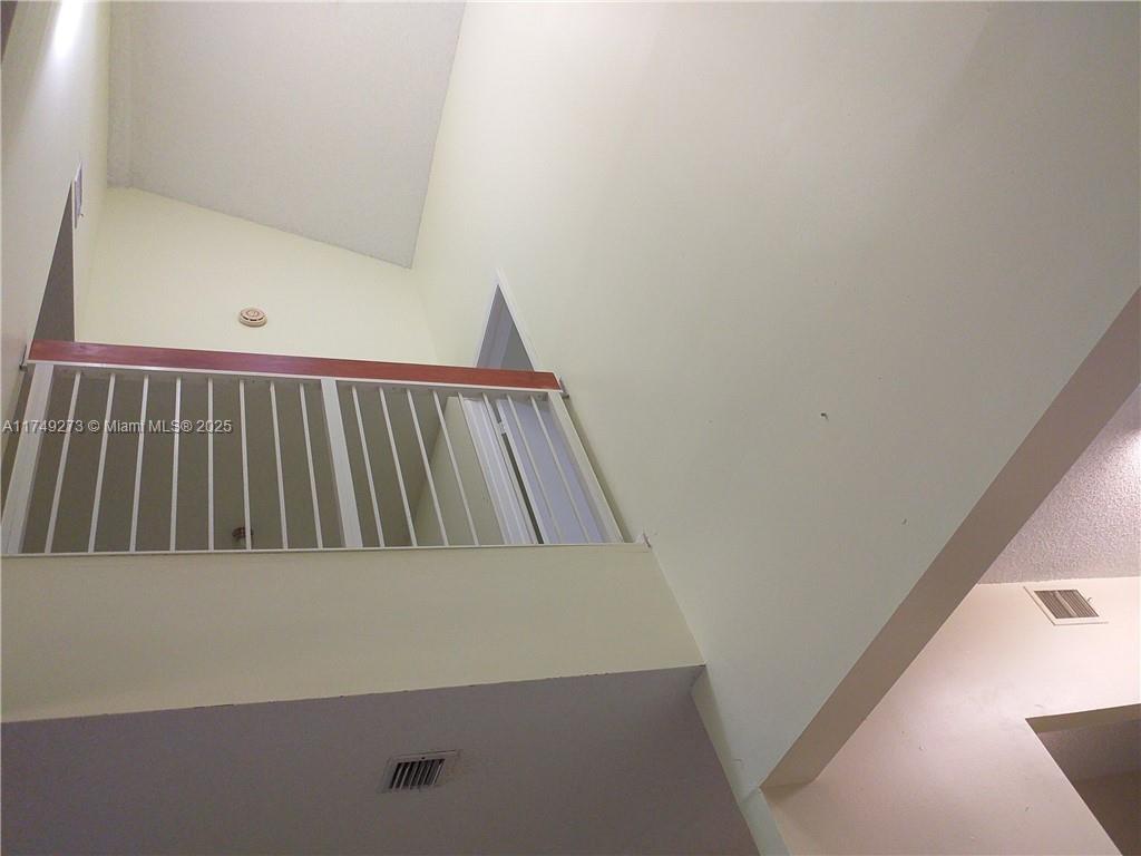 2326 Sw 82nd Ter Property Photo 6