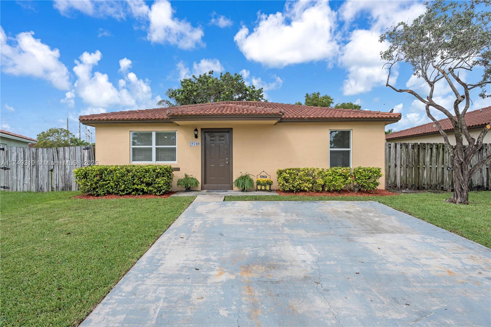 25740 Sw 127 Pl Property Photo 1