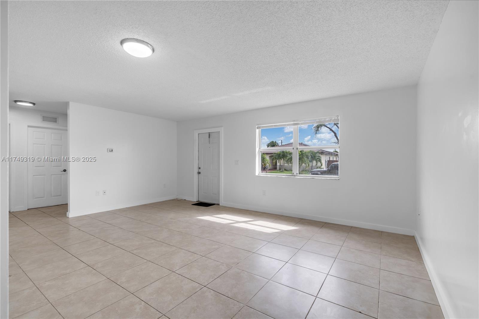 25740 Sw 127 Pl Property Photo 6