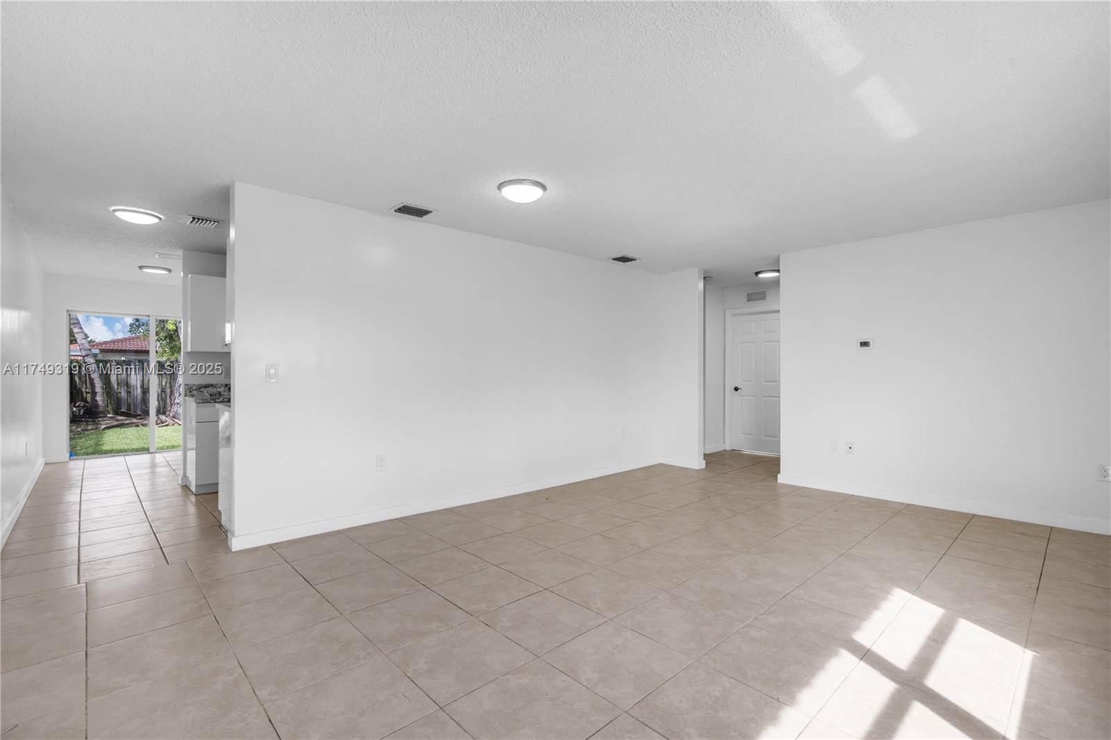 25740 Sw 127 Pl Property Photo 7