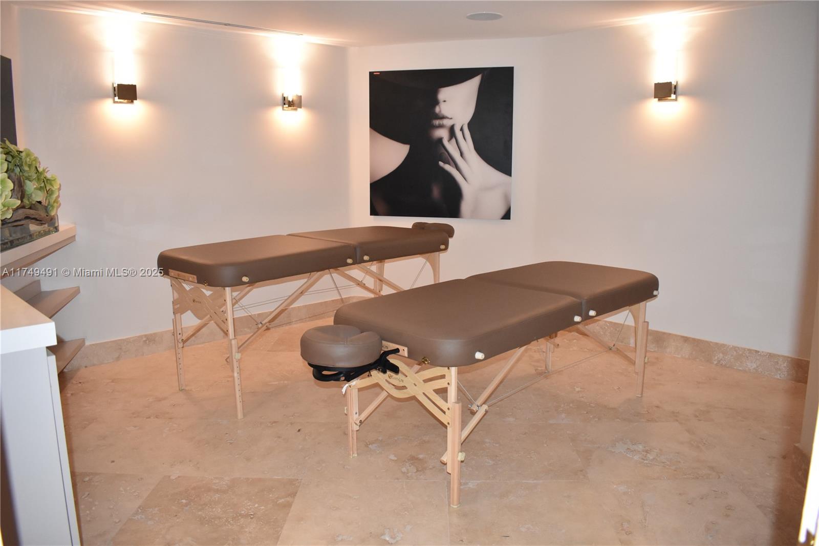 17555 Collins Ave 406 Property Photo 25